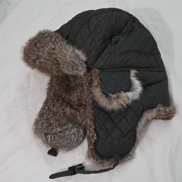 SURELL, Elegant Green Quilted Fur Trapper Outerwear Hat.